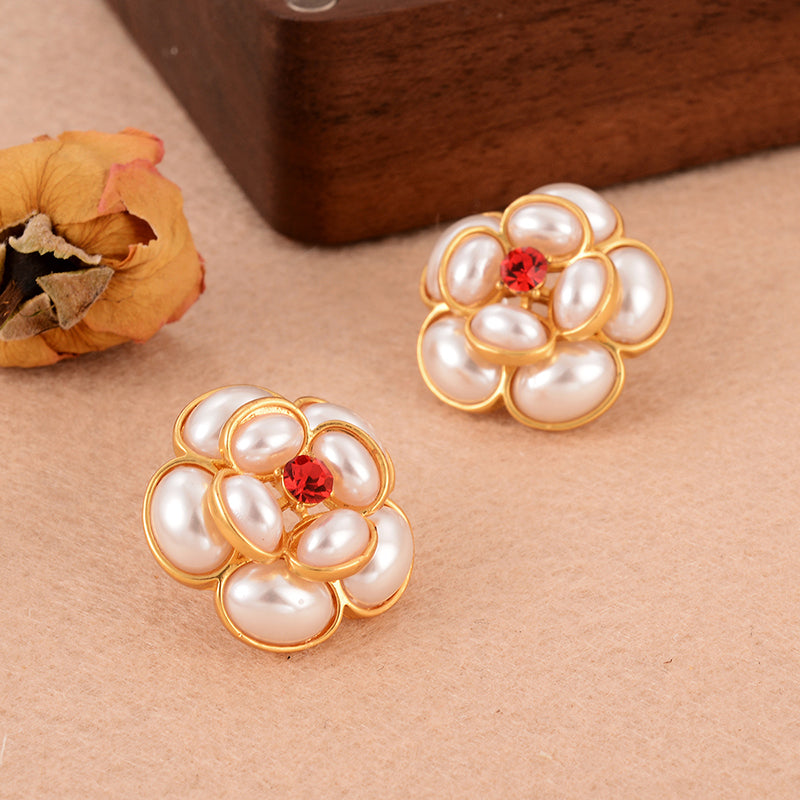 1 Pair Vintage Style French Style Flower Inlay Copper Rhinestones Pearl 18k Gold Plated Rose Gold Plated Ear Studs