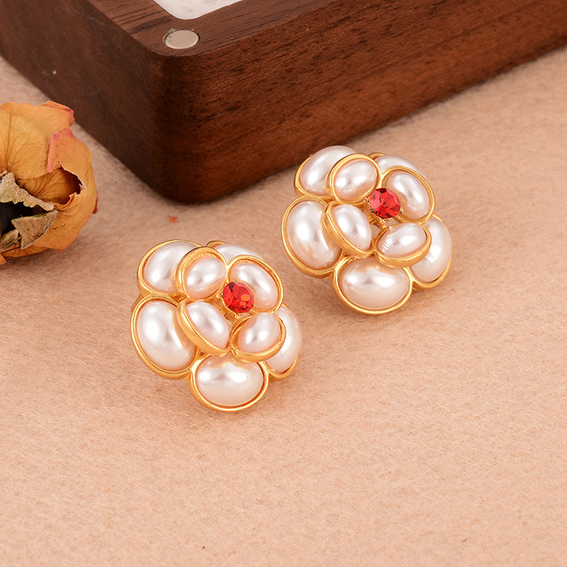 1 Pair Vintage Style French Style Flower Inlay Copper Rhinestones Pearl 18k Gold Plated Rose Gold Plated Ear Studs