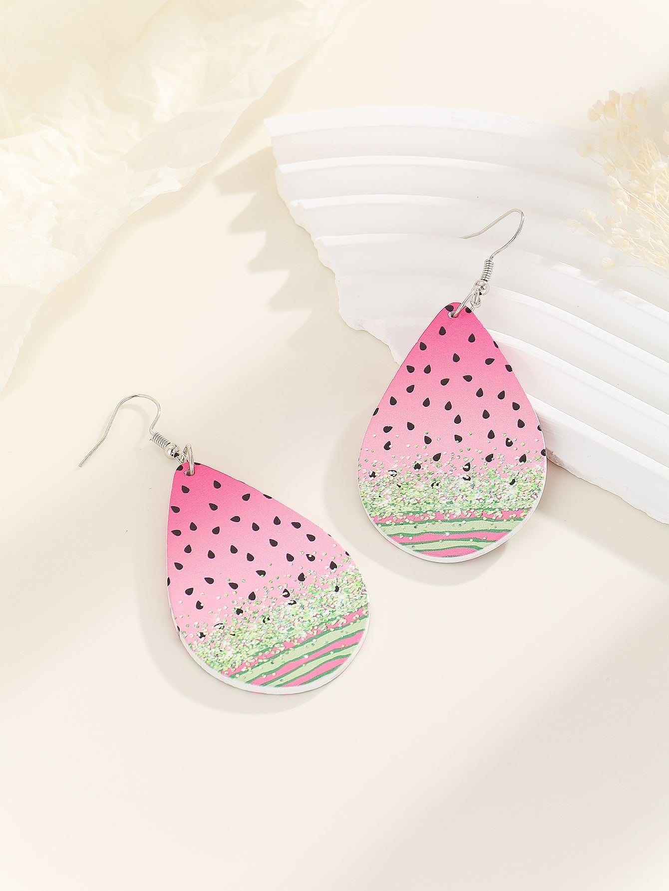 1 Pair Cute Simple Style Water Droplets Strawberry Alloy Drop Earrings