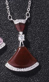 Elegant Simple Style Dresses Sterling Silver Plating Inlay Rhinestones Agate Shell Pendant Necklace