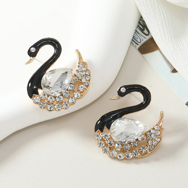 1 Pair Simple Style Shiny Swan Plating Inlay Alloy Rhinestones Gold Plated Ear Studs