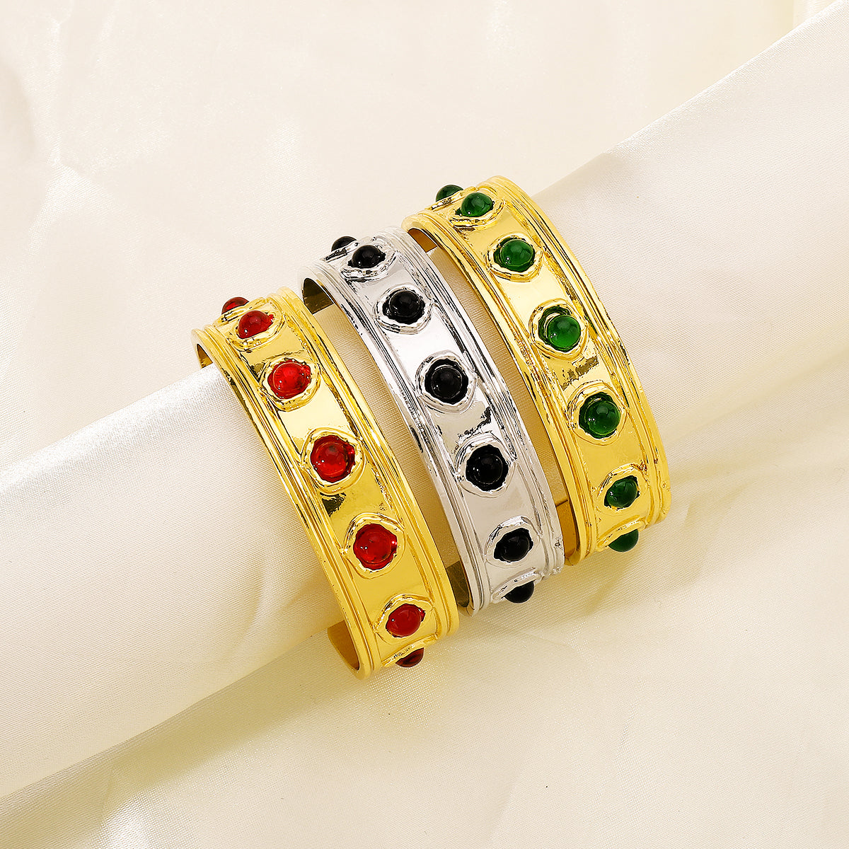 Classical Vintage Style Simple Style Round Alloy Inlay Resin Women's Wristband Bangle