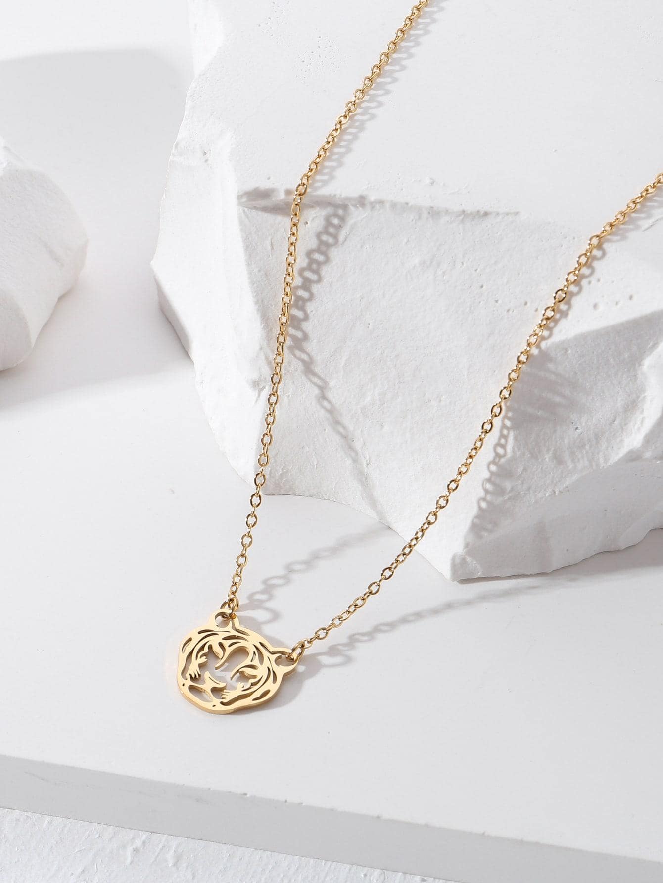 Simple Style Commute Animal Heart Shape Stainless Steel Copper Plating Inlay Zircon 18k Gold Plated Gold Plated Pendant Necklace