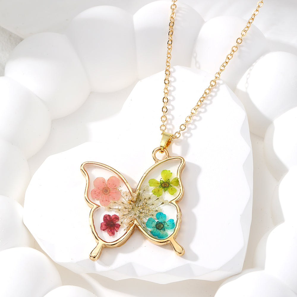 Casual Cute Simple Style Butterfly Alloy Resin Women'S Pendant Necklace