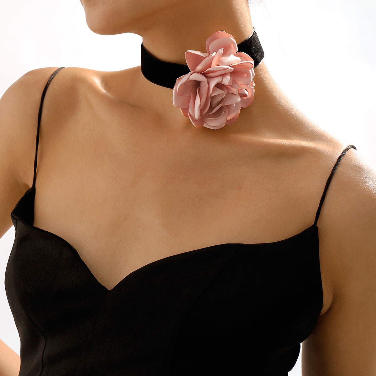 Lady Flower Petal Cloth Women's Choker