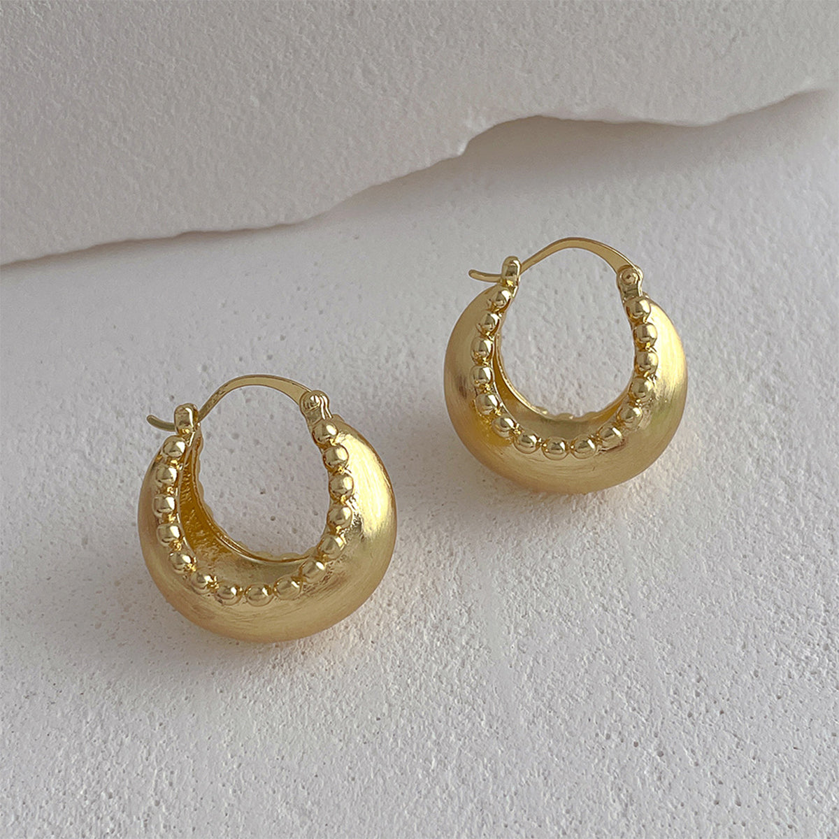 1 Pair Vintage Style Semicircle Solid Color Alloy Earrings