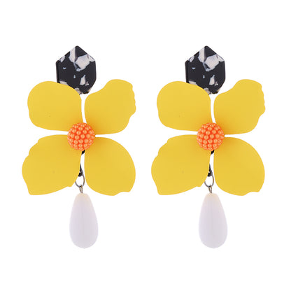 1 Pair Elegant Sweet Water Droplets Flower Stoving Varnish Inlay Alloy Artificial Pearls Shell Gold Plated Drop Earrings