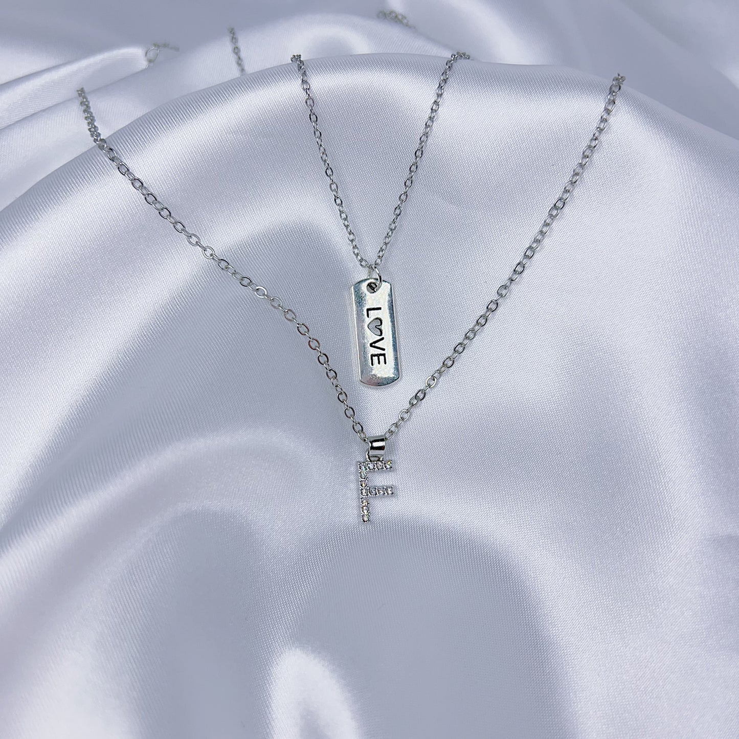 Simple Style Letter Copper Alloy Plating Inlay Zircon Silver Plated Women's Pendant Necklace