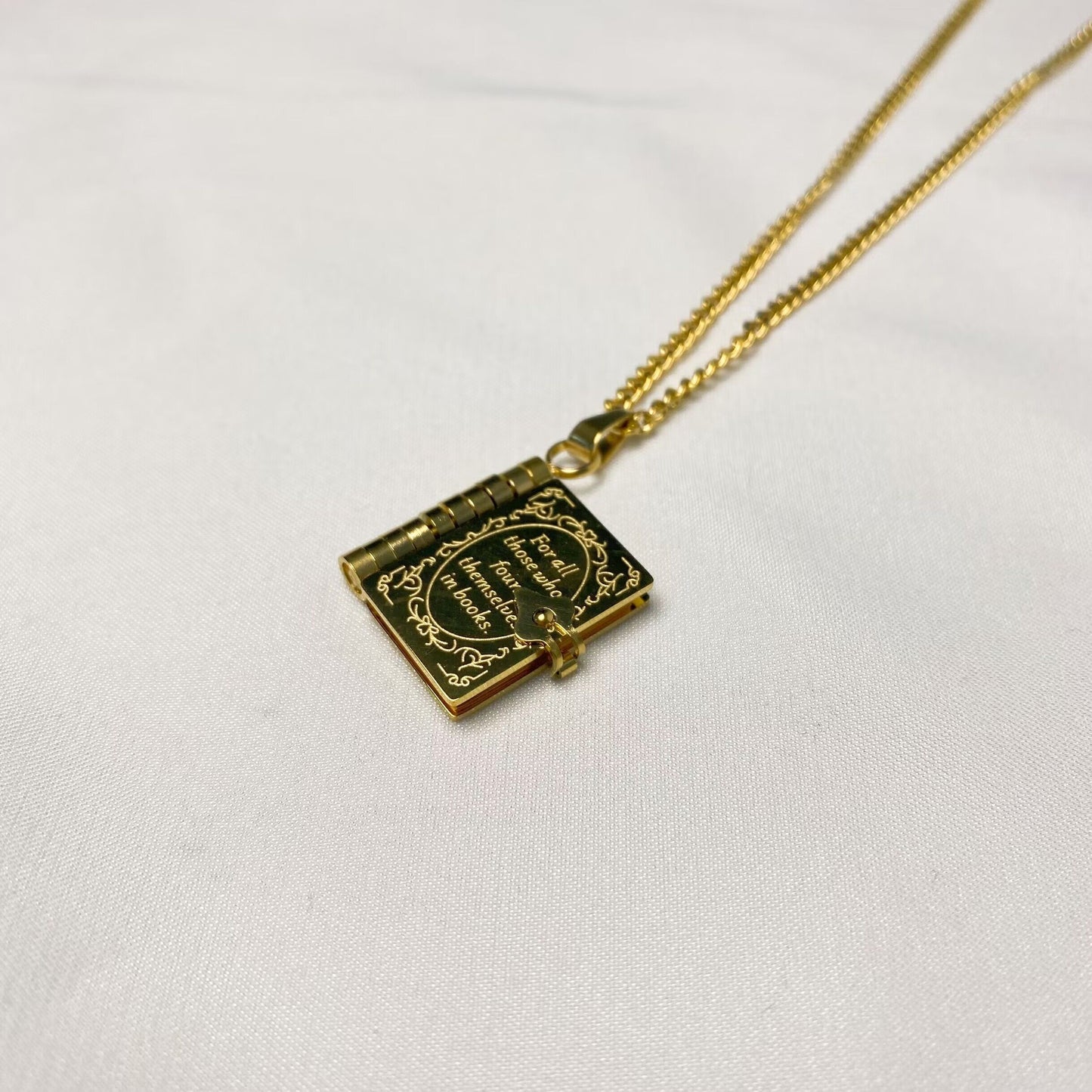 Vintage Style Simple Style Book Solid Color Stainless Steel Plating 18k Gold Plated Pendant Necklace