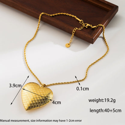 Modern Style Letter Heart Shape Flower Stainless Steel Plating Carving 18k Gold Plated Pendant Necklace