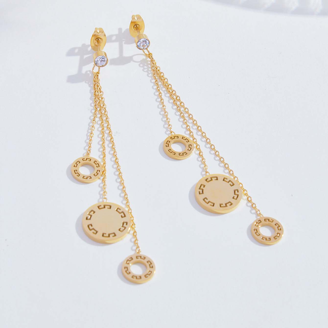 1 Pair Elegant Simple Style Round Plating Hollow Out Inlay Stainless Steel Zircon 18k Gold Plated Drop Earrings