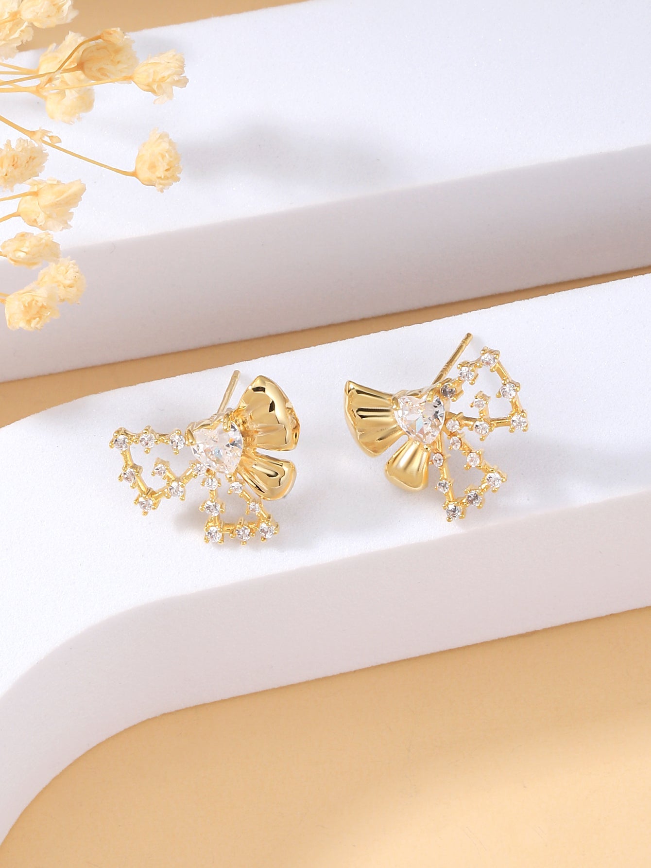 1 Pair Simple Style Classic Style Solid Color Plating Inlay Copper Zircon 18K Gold Plated Ear Studs