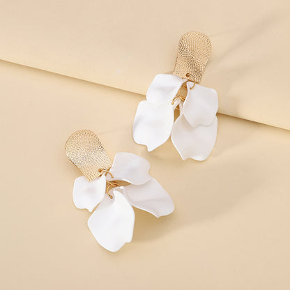 1 Pair Elegant Luxurious Sweet Petal Alloy Dangling Earrings