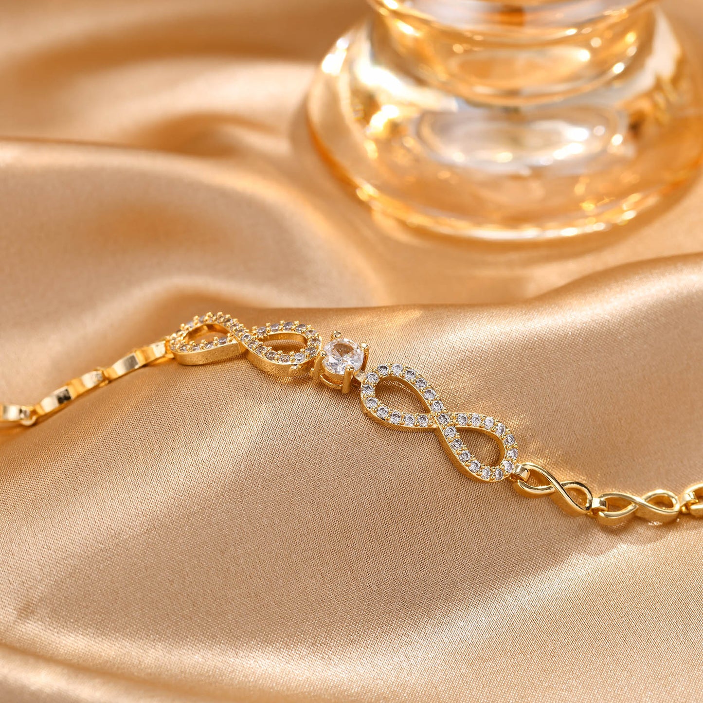 Elegant Shiny Leaf Infinity Heart Shape Copper Patchwork Inlay Zircon Bracelets
