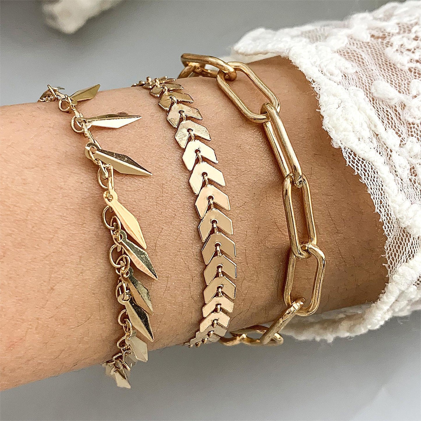 Simple Thick Chain Geometric Leaf Airplane Bracelet 4 Piece Set