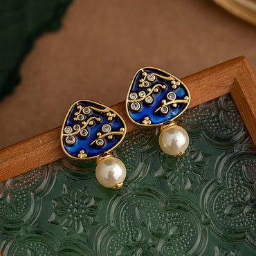 1 Pair Elegant Retro Heart Shape Enamel Plating Inlay Copper Artificial Pearls Rhinestones 18k Gold Plated Ear Studs