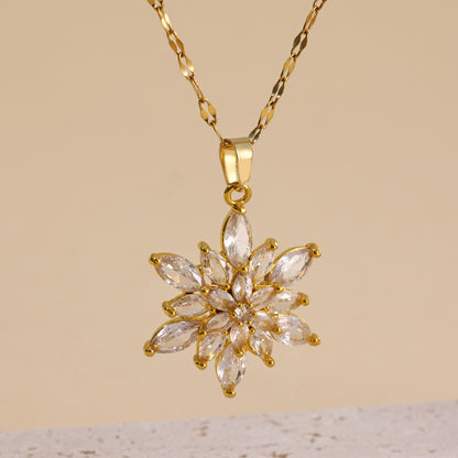 Luxurious Queen Snowflake Stainless Steel Plating Inlay Zircon 18k Gold Plated Pendant Necklace