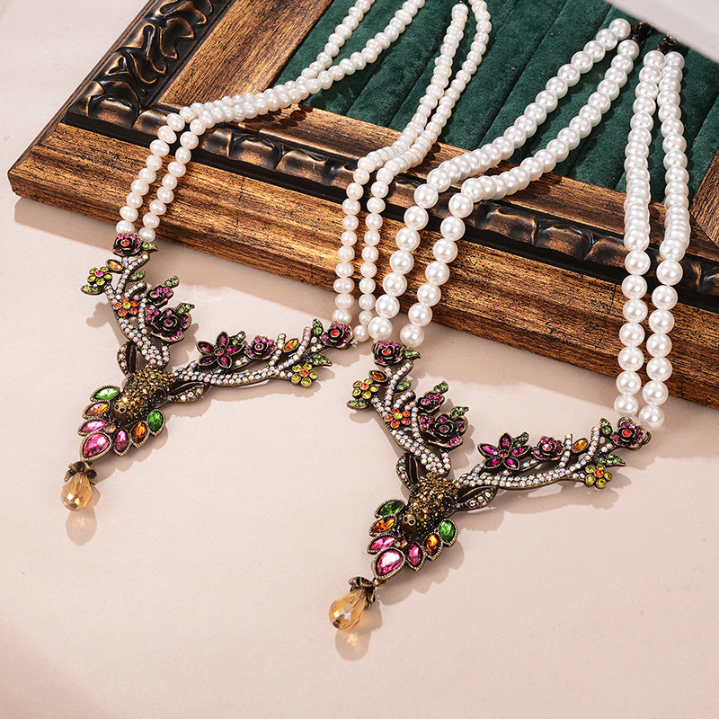 Elegant Vintage Style Luxurious Deer Copper Plating Inlay Rhinestones Freshwater Pearl Glass Necklace