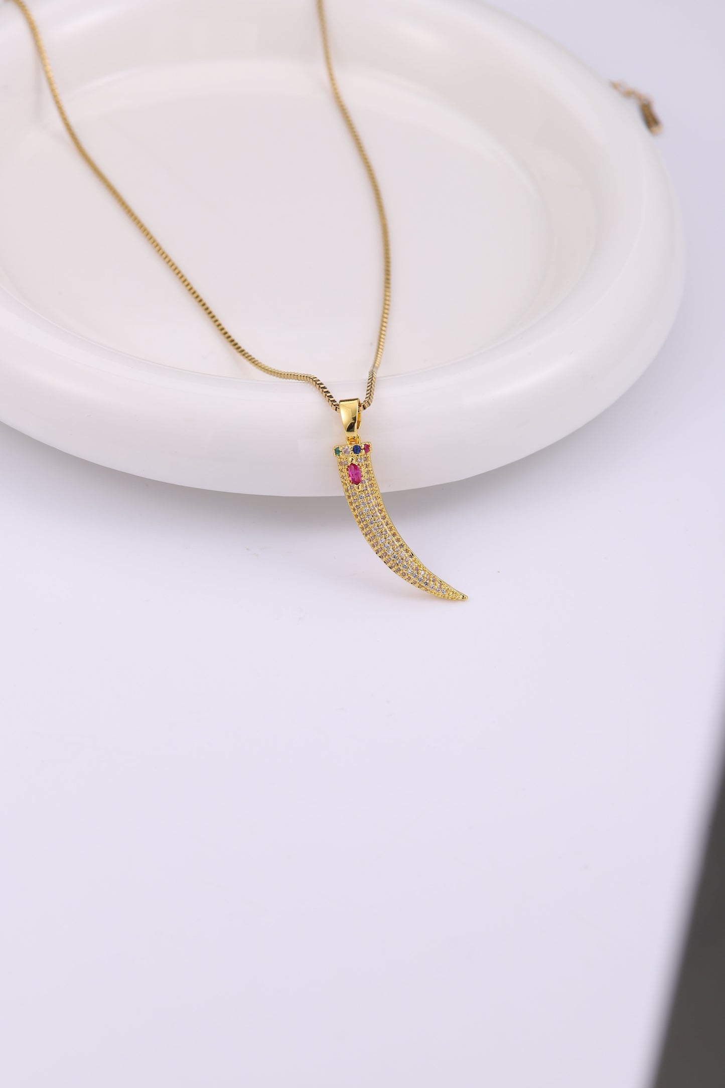 Hip-hop Geometric Solid Color Stainless Steel Artificial Gemstones Copper Plating Inlay Zircon 18k Gold Plated Pendant Necklace