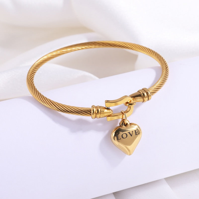 Simple Style Heart Shape Stainless Steel Bangle