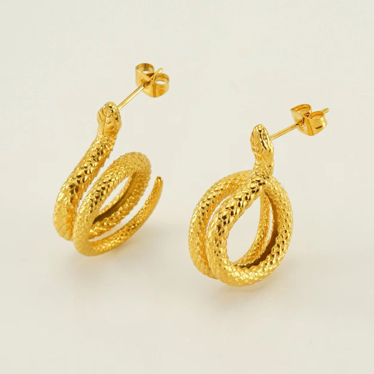 1 Pair Simple Style Snake Polishing Plating Titanium Steel 18k Gold Plated Ear Studs