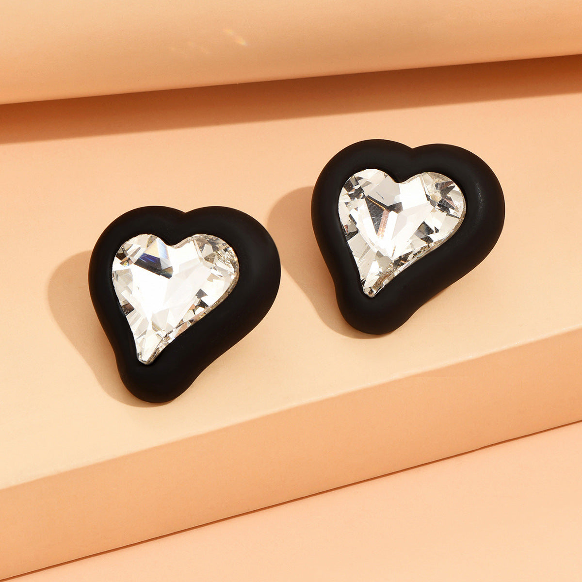 1 Pair Sweet Round Water Droplets Heart Shape Inlay Arylic Rhinestones Ear Studs