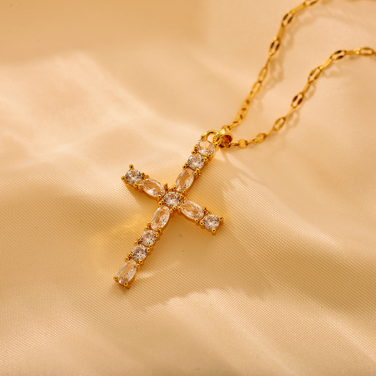 Copper 18K Gold Plated Elegant Cross Plating Pendant Necklace