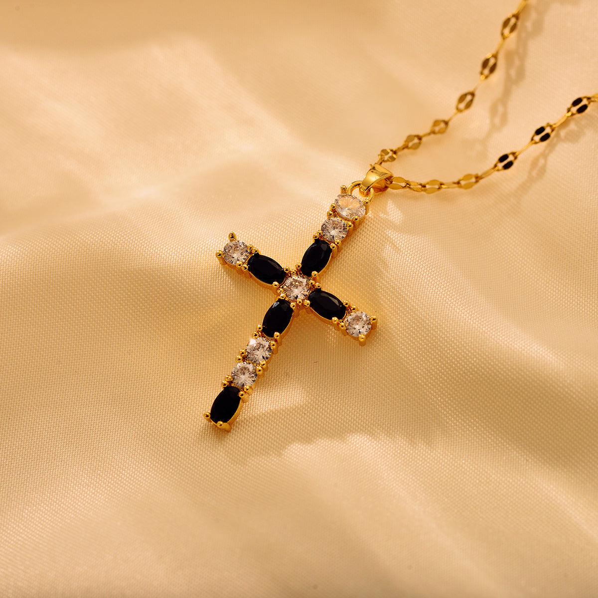 Copper 18K Gold Plated Elegant Cross Plating Pendant Necklace