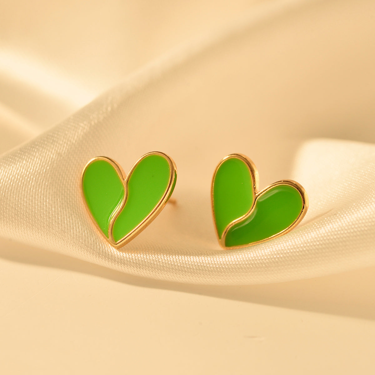 1 Pair Classic Style Heart Shape Heart Alloy Ear Studs