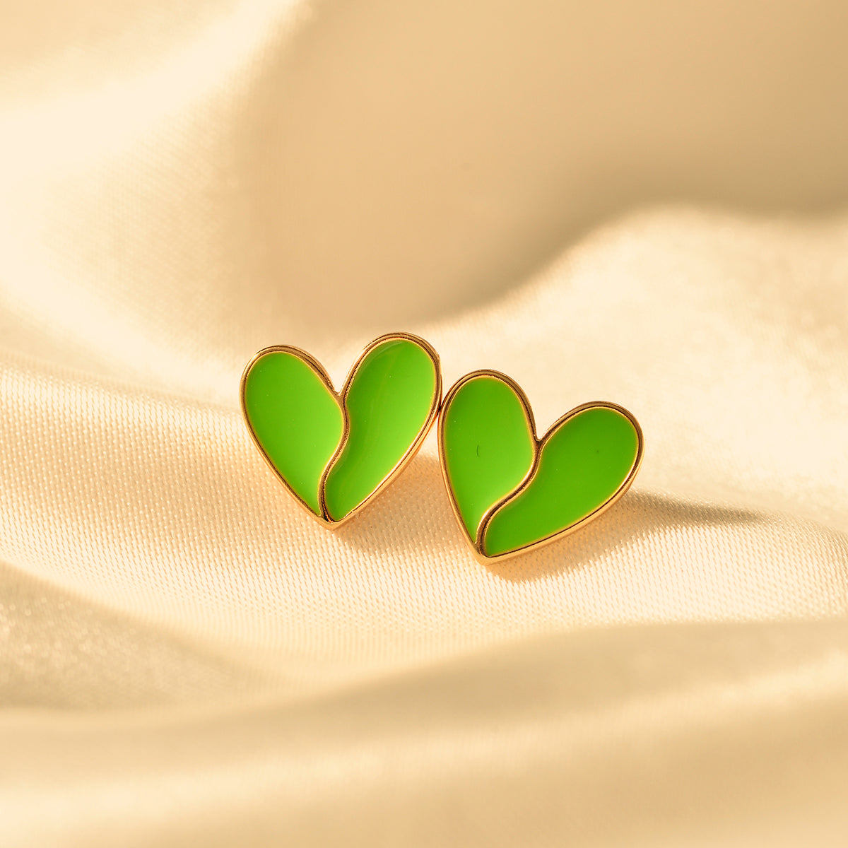 1 Pair Classic Style Heart Shape Heart Alloy Ear Studs