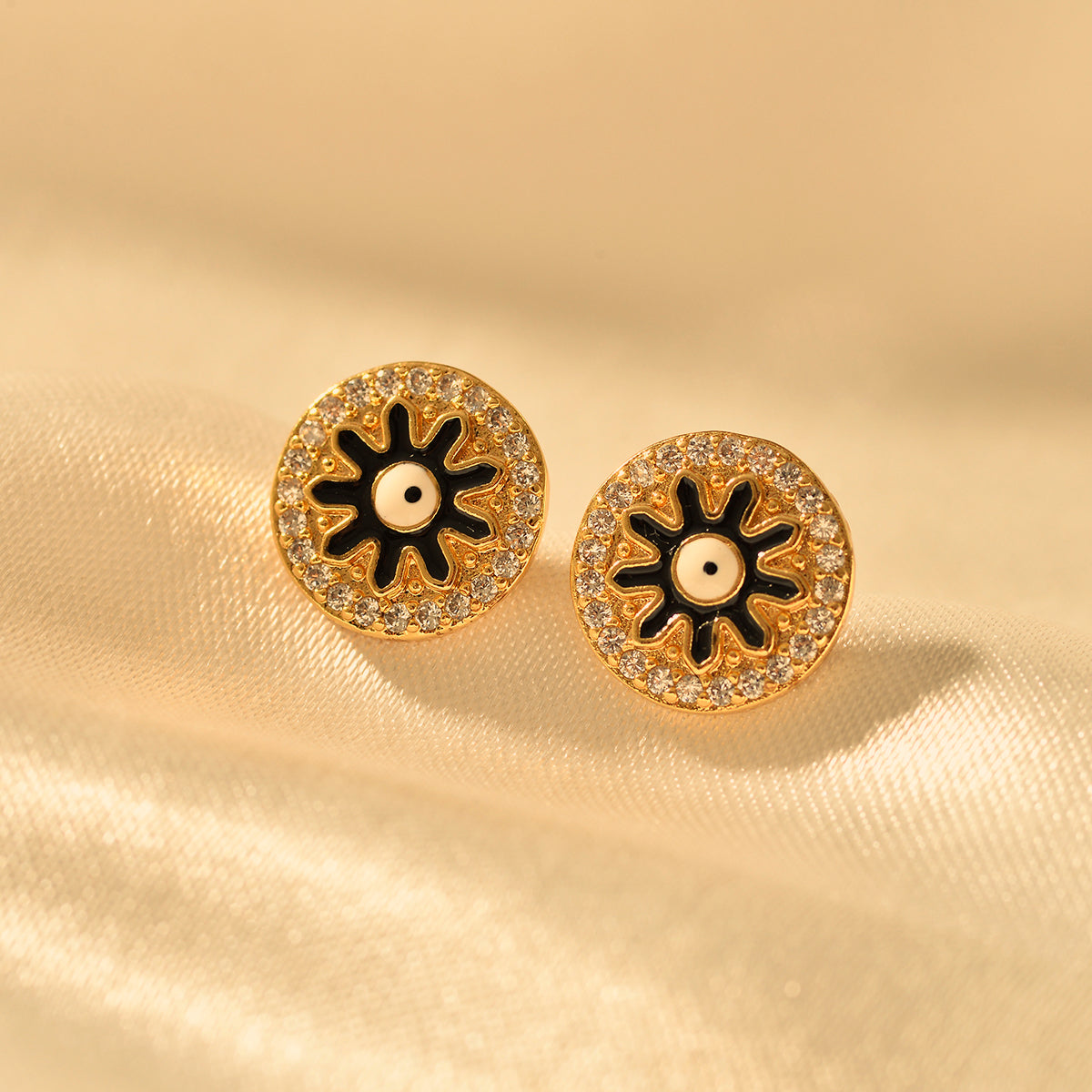 1 Pair Elegant Devil's Eye Alloy Ear Studs