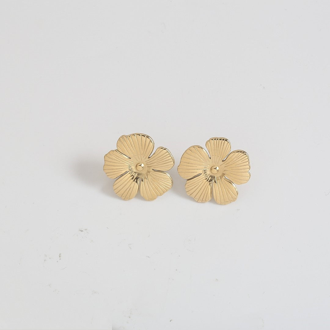 1 Pair Simple Style Flower Stainless Steel Artificial Pearls 18K Gold Plated Ear Studs