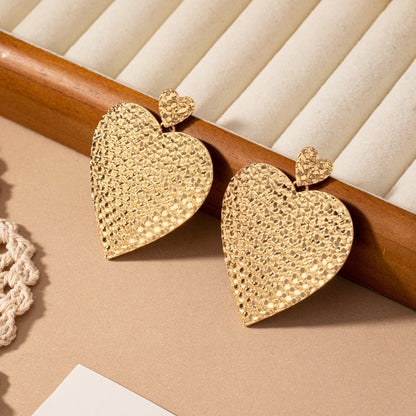 1 Pair Elegant Glam Exaggerated Heart Shape Alloy Gold Plated Drop Earrings