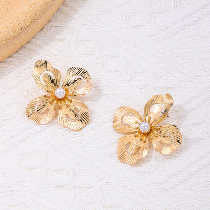 1 Pair Sweet Simple Style Flower Alloy Ear Studs