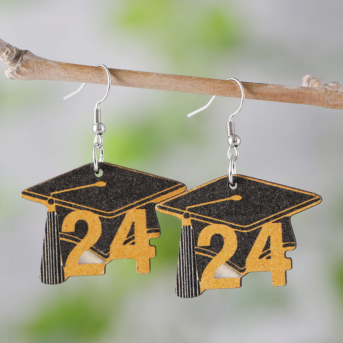 1 Pair Retro Doctoral Cap Wood Drop Earrings