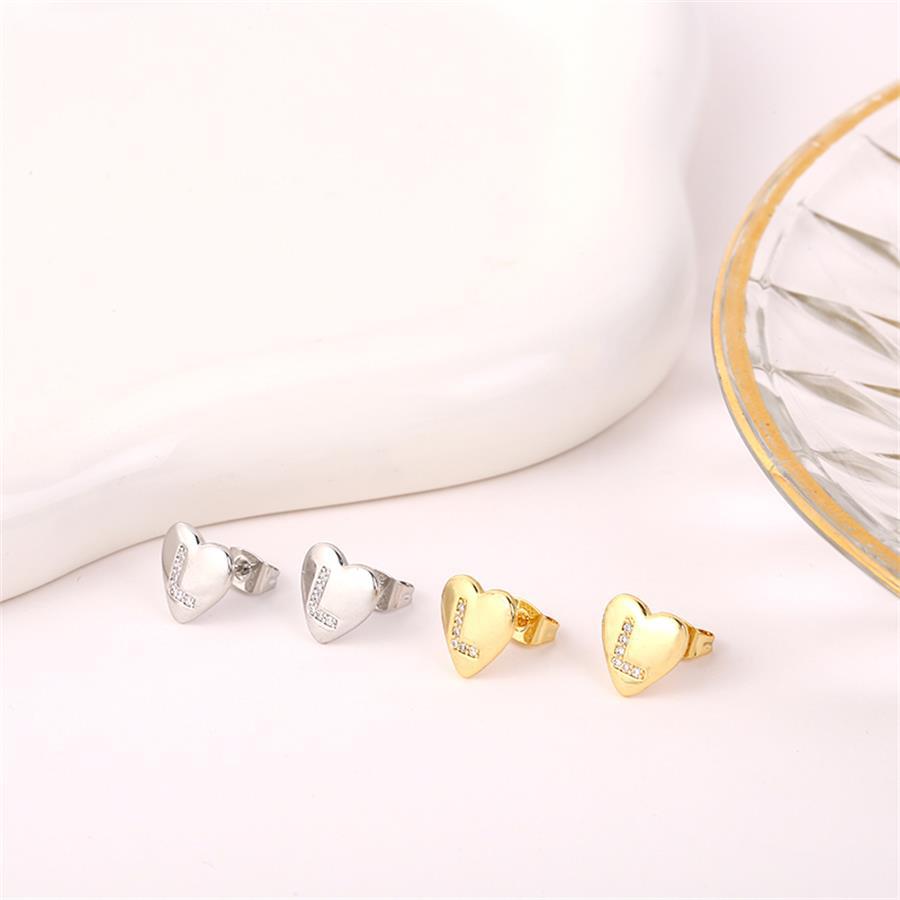 1 Pair Simple Style Letter Heart Shape Inlay Copper Rhinestones 18K Gold Plated White Gold Plated Ear Studs