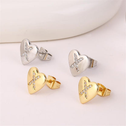 1 Pair Simple Style Letter Heart Shape Inlay Copper Rhinestones 18K Gold Plated White Gold Plated Ear Studs