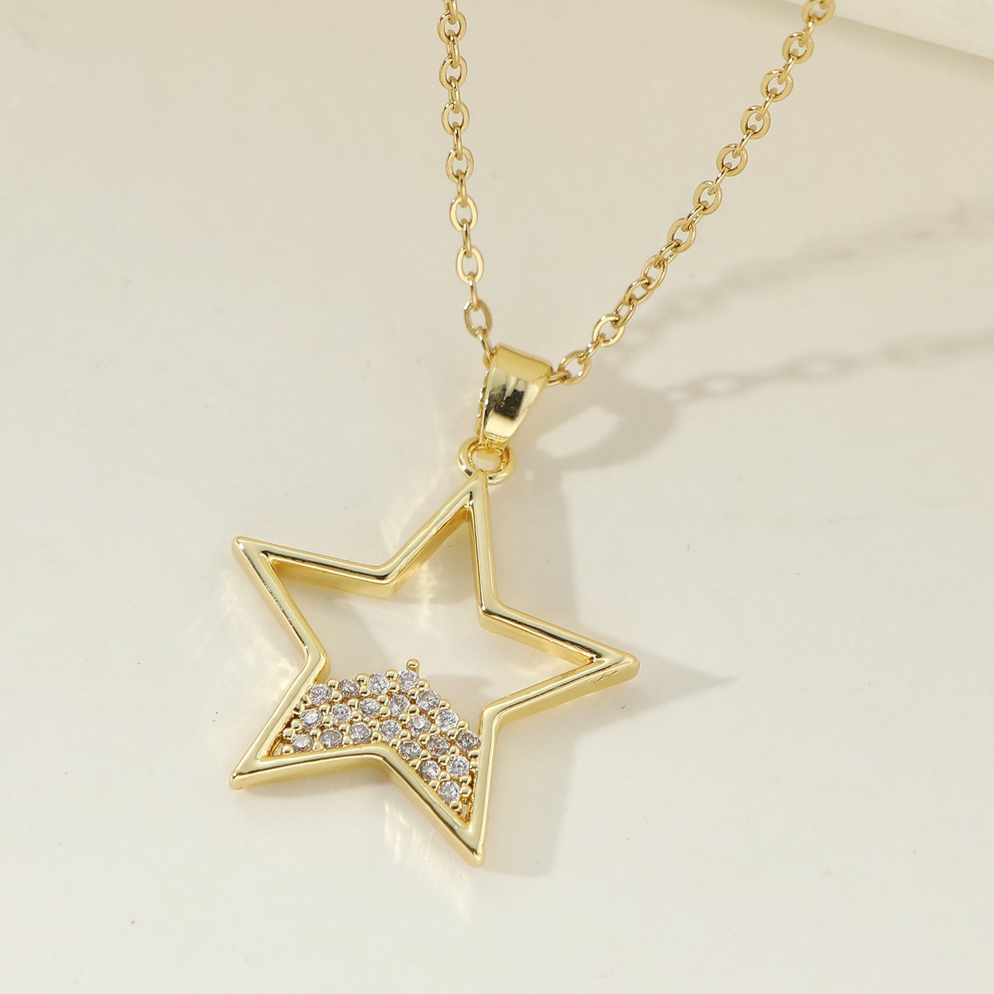 Copper Simple Style Star Inlay Zircon Pendant Necklace