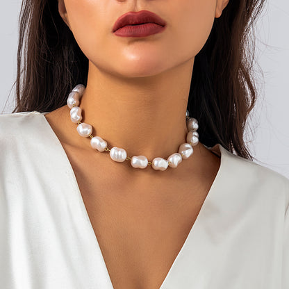 Vintage Style French Style Simple Style Irregular Imitation Pearl Alloy Asymmetrical Three-dimensional Women's Necklace