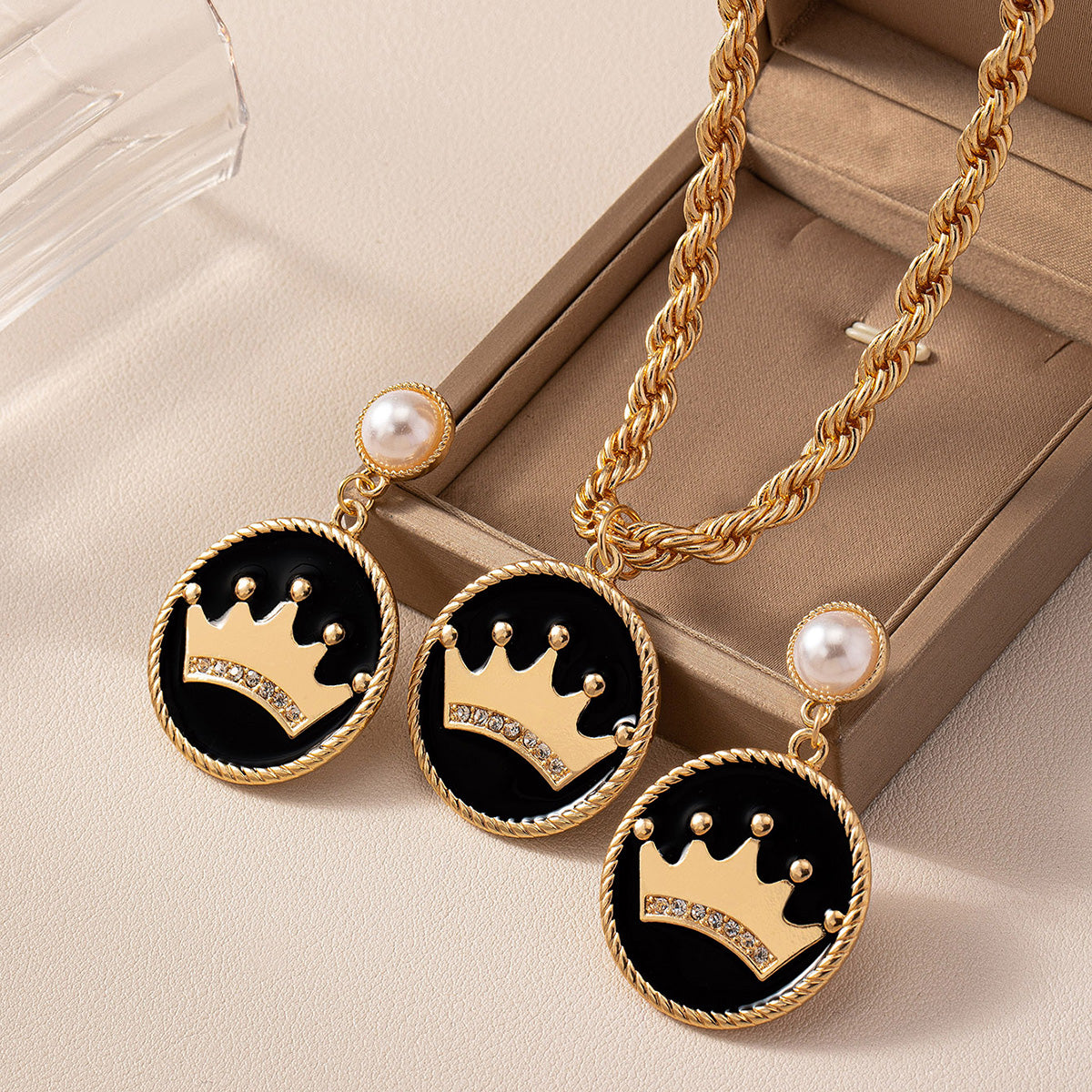 Simple Style Classic Style Commute Round Crown Alloy Inlay Rhinestones Pearl Women's Jewelry Set