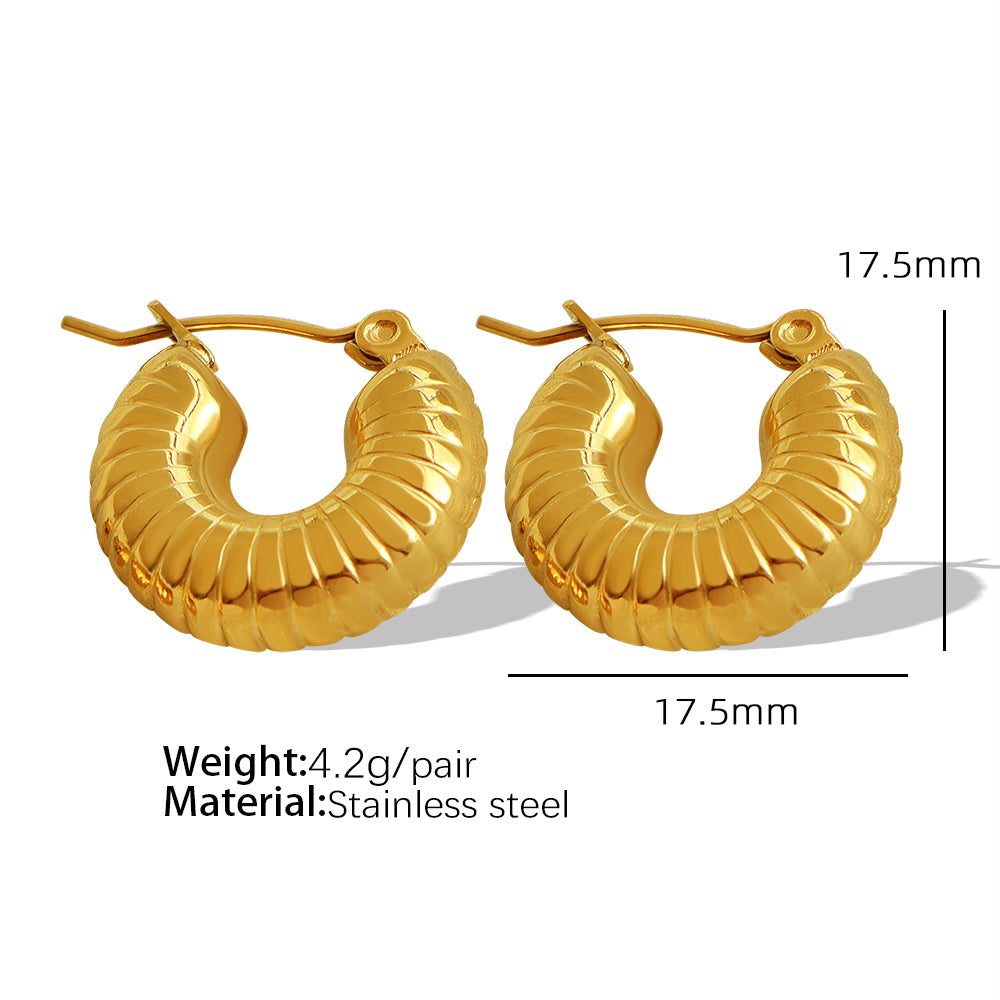 1 Pair Elegant Vintage Style Triangle Croissant Rhombus Pleated Titanium Steel 18K Gold Plated Ear Studs