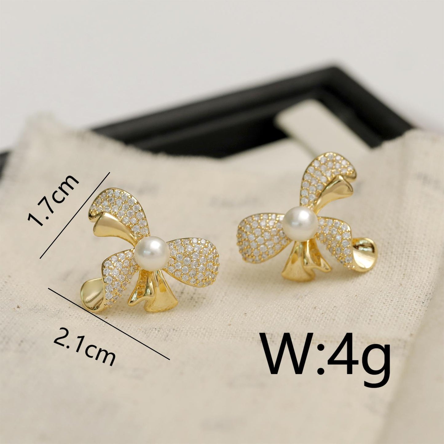 1 Pair Casual Business British Style Bow Knot Inlay Copper Pearl Zircon 18K Gold Plated Ear Cuffs