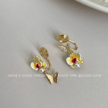 1 Pair Elegant Cute Baroque Style Flower Butterfly Asymmetrical Inlay Copper Pearl Zircon 18K Gold Plated Drop Earrings