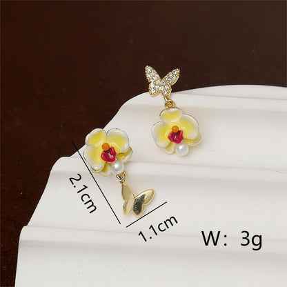 1 Pair Elegant Cute Baroque Style Flower Butterfly Asymmetrical Inlay Copper Pearl Zircon 18K Gold Plated Drop Earrings