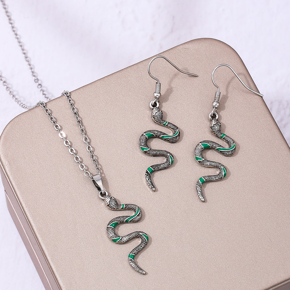 Hip-Hop Cool Style Snake Alloy Women's Jewelry Set