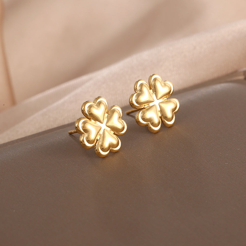 1 Pair Casual Simple Style Sunflower Heart Shape Butterfly Stainless Steel 18K Gold Plated Ear Studs