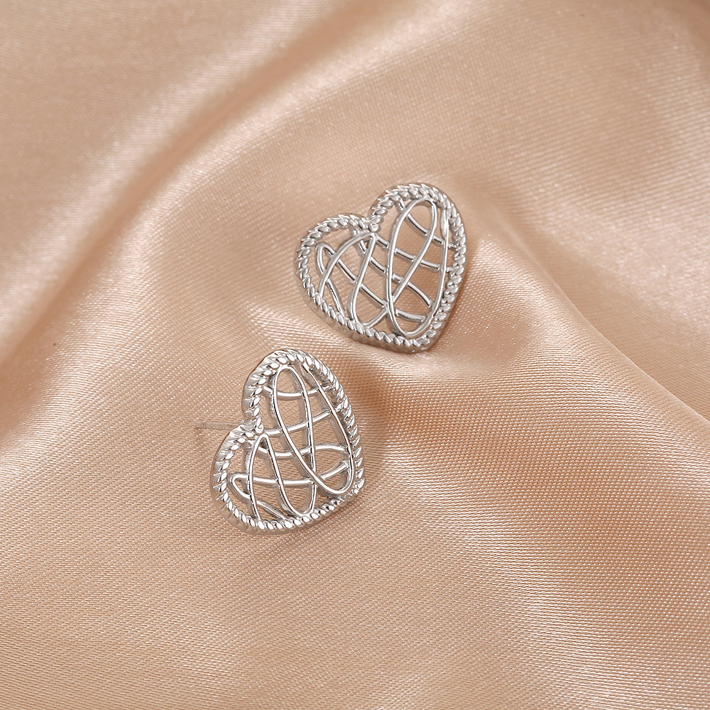 1 Pair Casual Simple Style Sunflower Heart Shape Butterfly Stainless Steel 18K Gold Plated Ear Studs