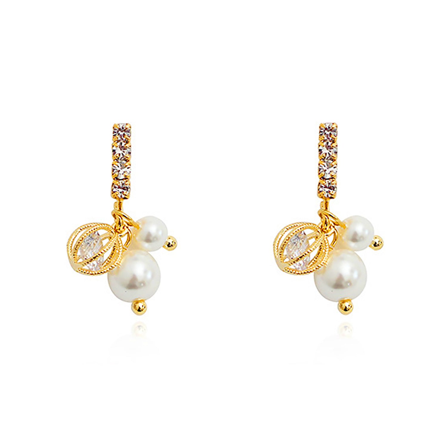 1 Pair Sweet Simple Style Classic Style Irregular Pearl Copper Zircon 18K Gold Plated Ear Cuffs
