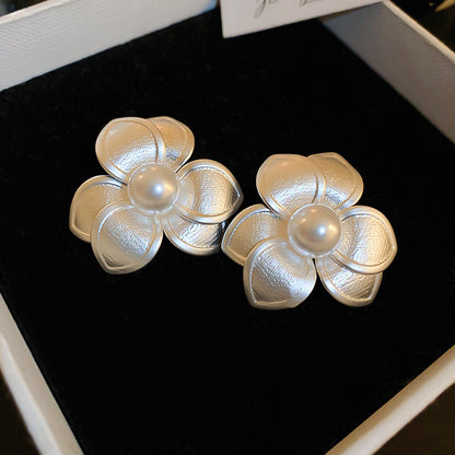 1 Piece Retro Flower Inlay Alloy Artificial Pearls Ear Studs