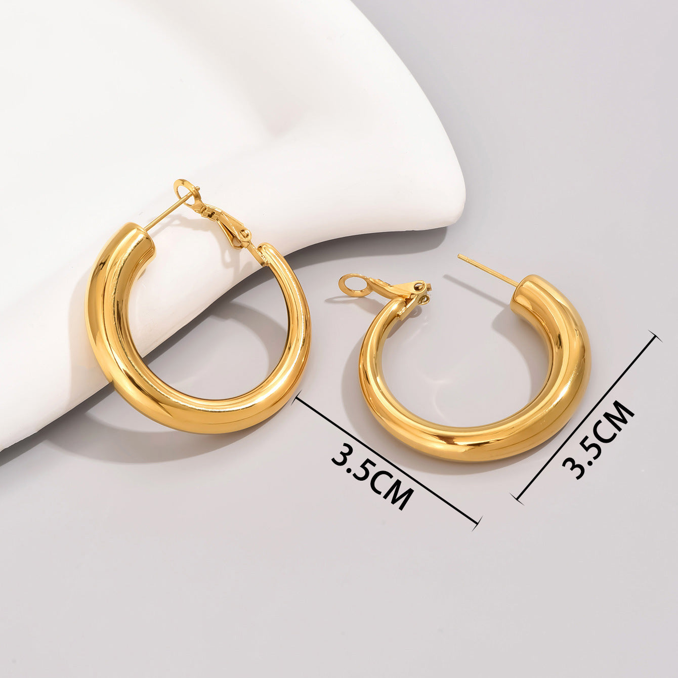 1 Pair Simple Style Geometric Solid Color Titanium Steel 18K Gold Plated Hoop Earrings